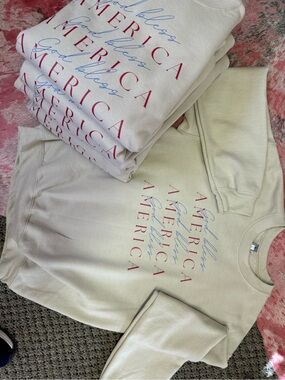 Cream 'America' Graphic Crewneck Sweatshirt